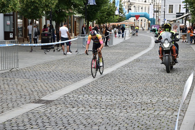 近期尤为引 近期尤为引